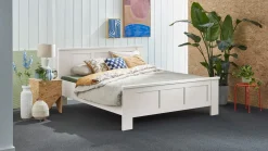 Hot B Bright Bed Chateau wit