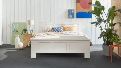 Hot B Bright Bed Chateau wit