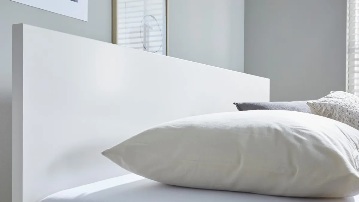 B Bright Bed Ragnar met hoofbord hout wit