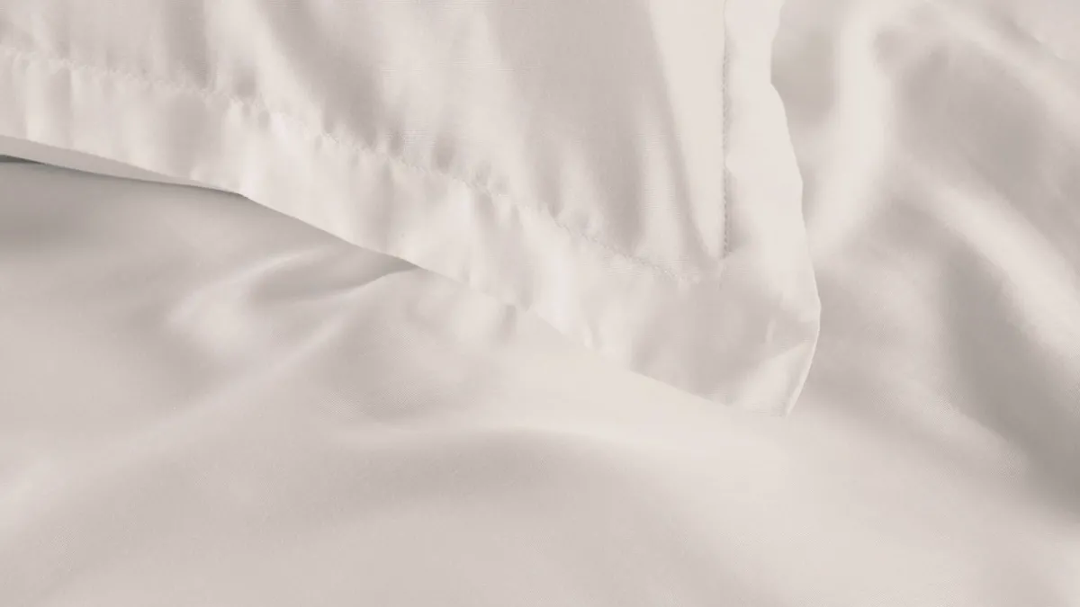 Discount Ambiante Dekbedovertrek Satin Uni off-white