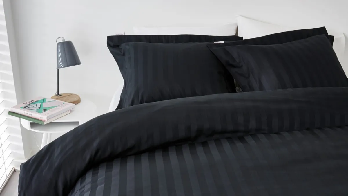 Discount Beddinghouse Dekbedovertrek Shine black